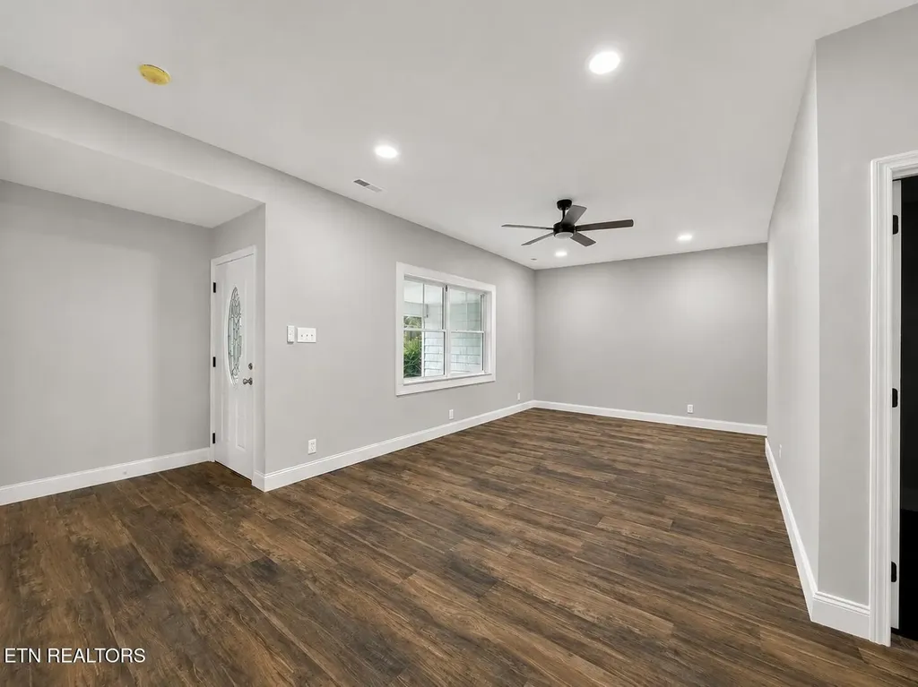 824 Poplar Springs Road Loudon TN 37774