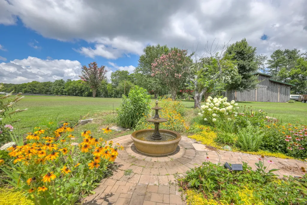 1110 Sequoya Trail Columbia TN 38401