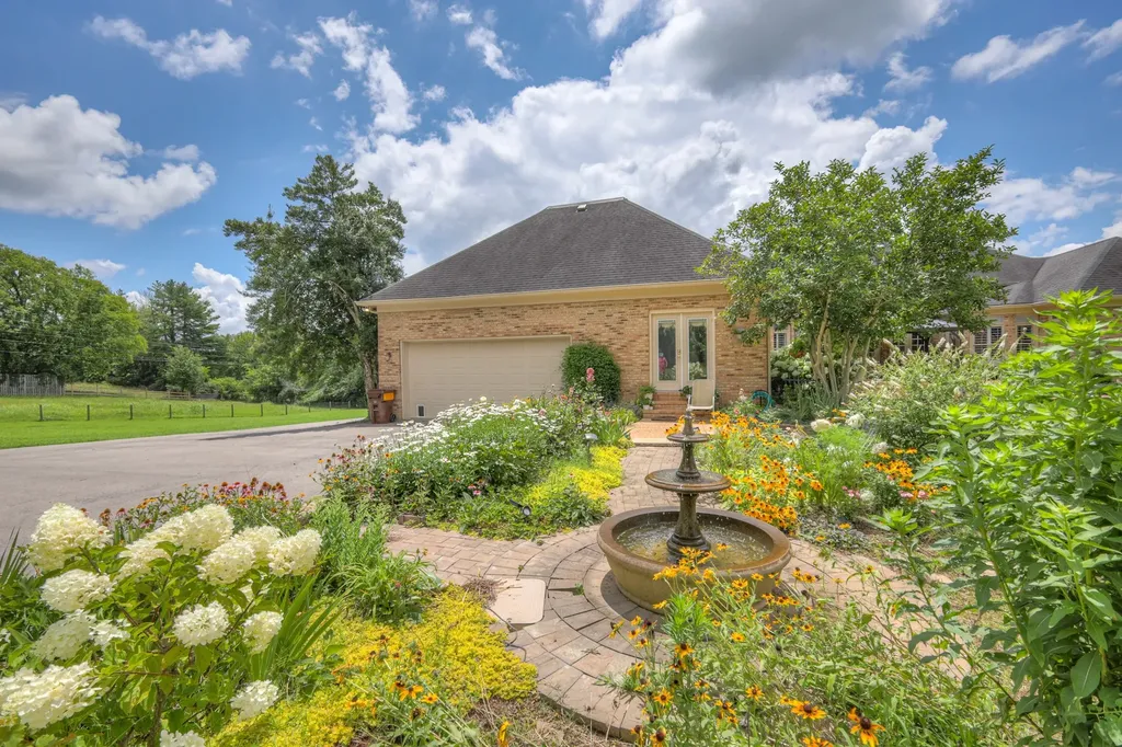 1110 Sequoya Trail Columbia TN 38401
