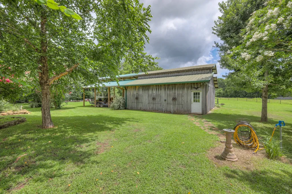 1110 Sequoya Trail Columbia TN 38401