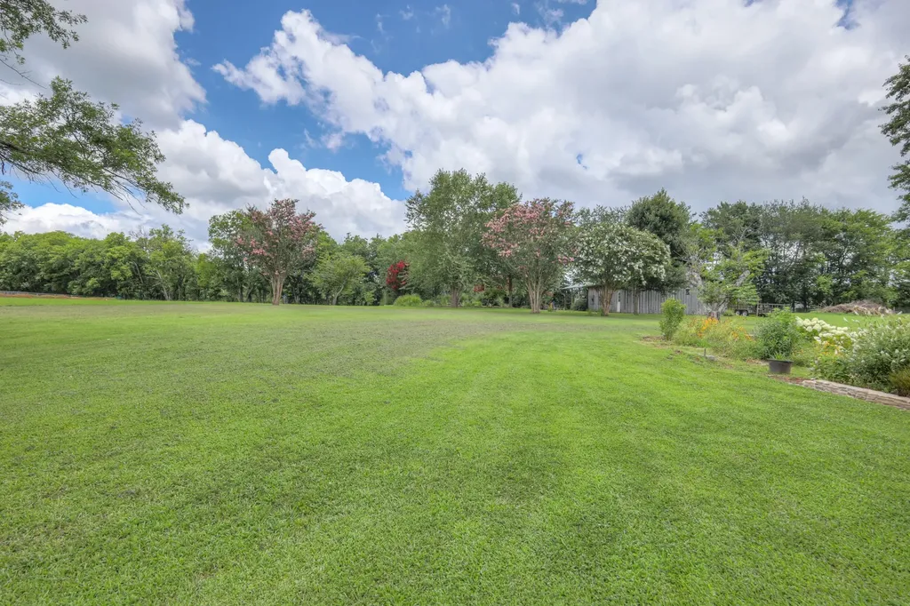 1110 Sequoya Trail Columbia TN 38401