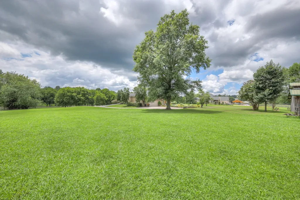 1110 Sequoya Trail Columbia TN 38401