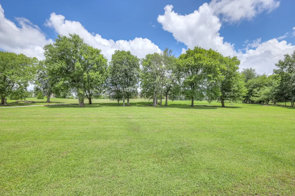 1110 Sequoya Trail Columbia TN 38401