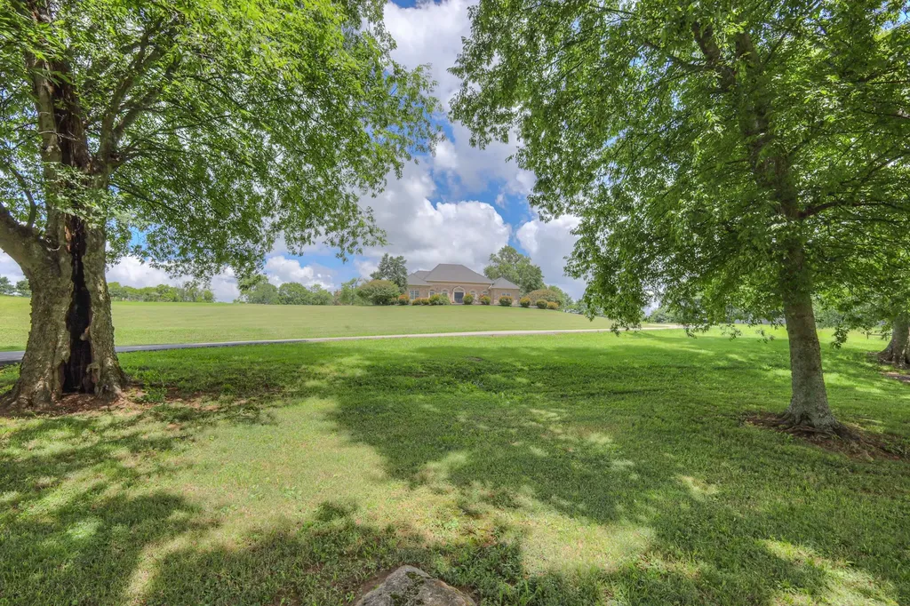 1110 Sequoya Trail Columbia TN 38401