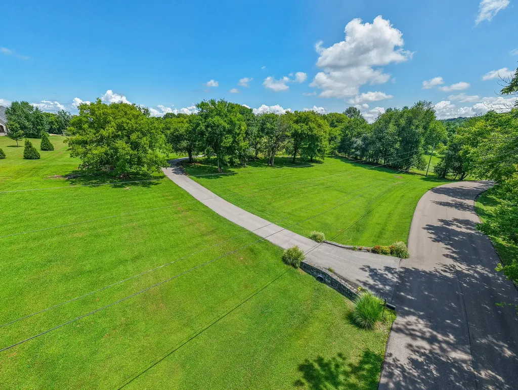 1110 Sequoya Trail Columbia TN 38401