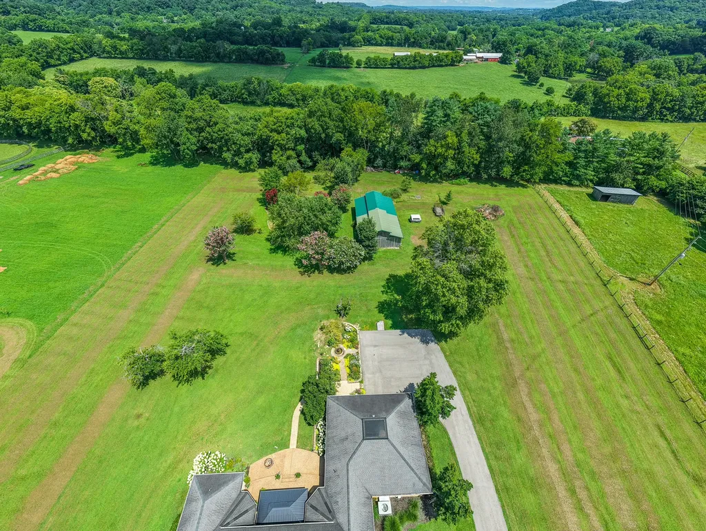 1110 Sequoya Trail Columbia TN 38401