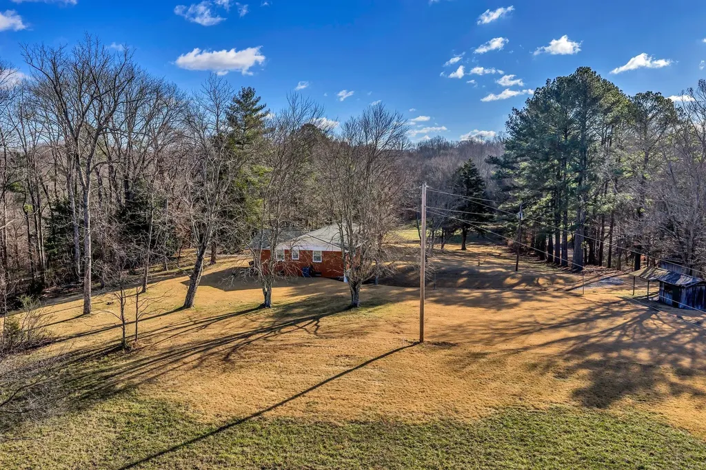 3355 Highway 47 North White Bluff TN 37187
