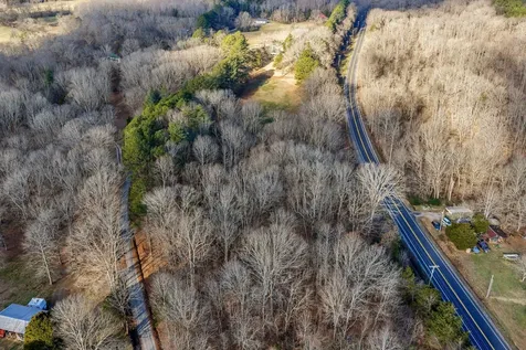 3355 Highway 47 North White Bluff TN 37187