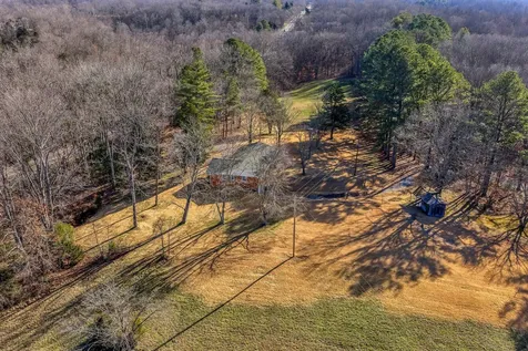 3355 Highway 47 North White Bluff TN 37187