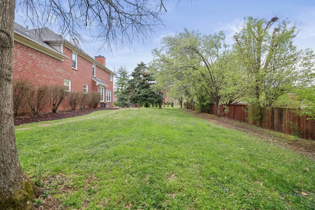 1813 Clinch Place Old Hickory TN 37138