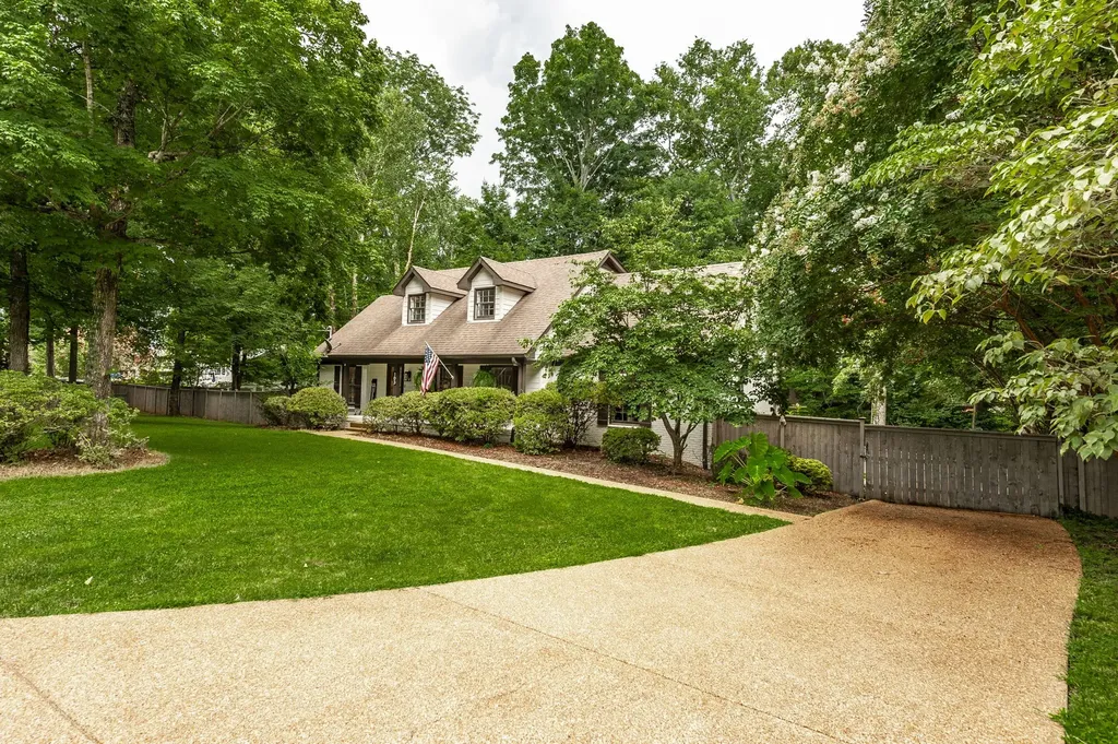 103 Longview Ridge Hendersonville TN 37075