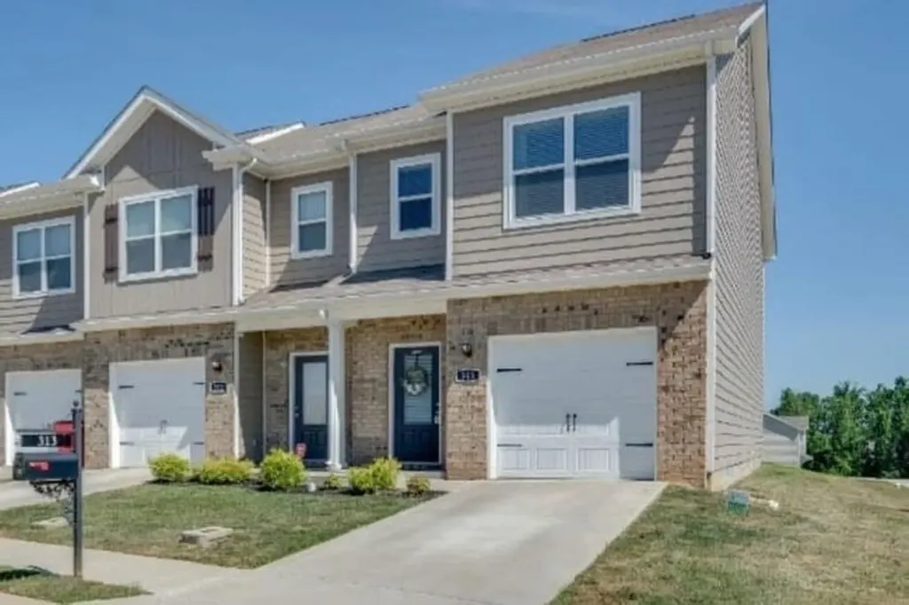 313 Nixon Way La Vergne TN 37086