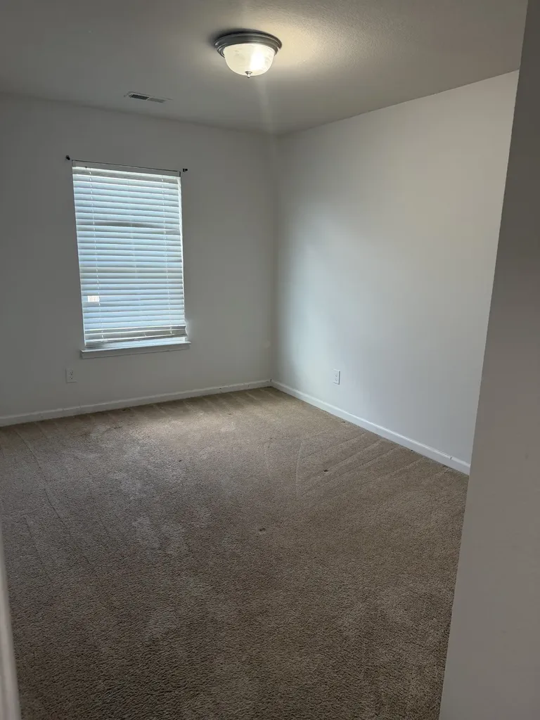 313 Nixon Way La Vergne TN 37086