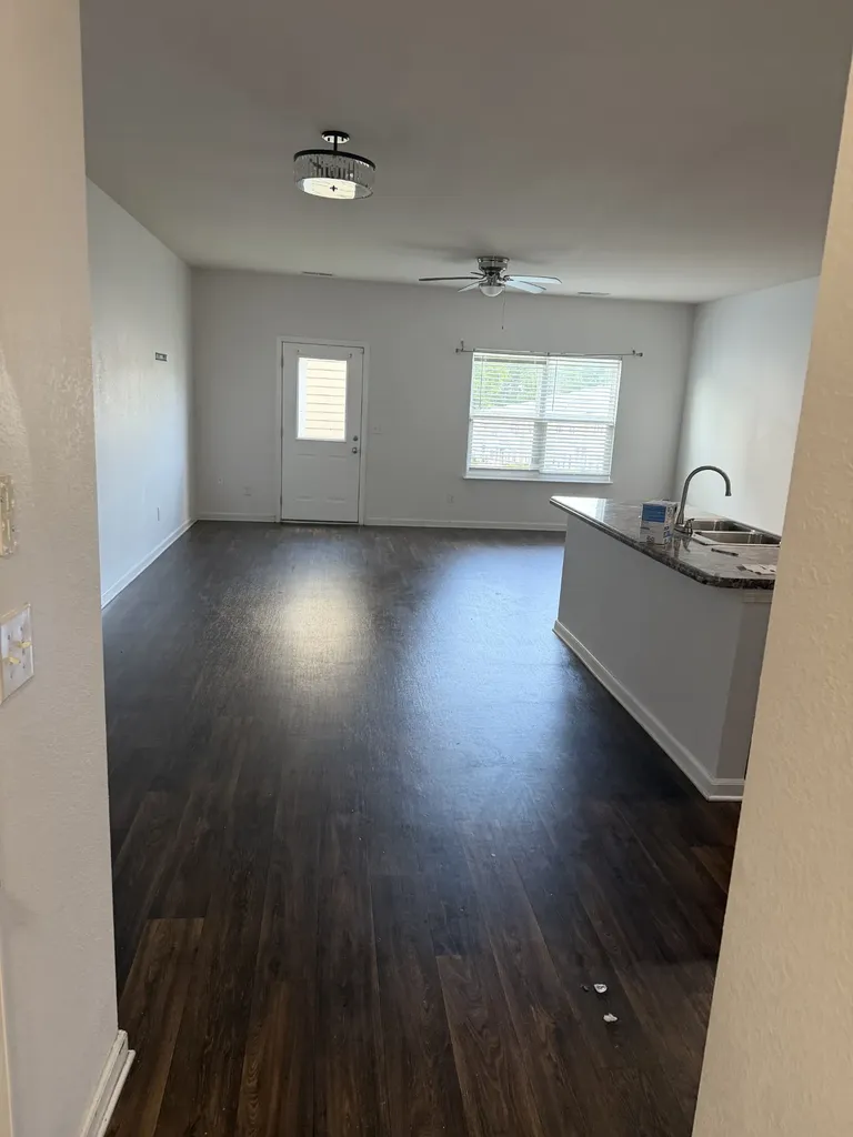 313 Nixon Way La Vergne TN 37086