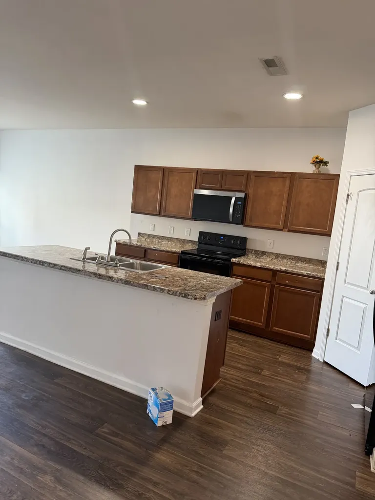 313 Nixon Way La Vergne TN 37086
