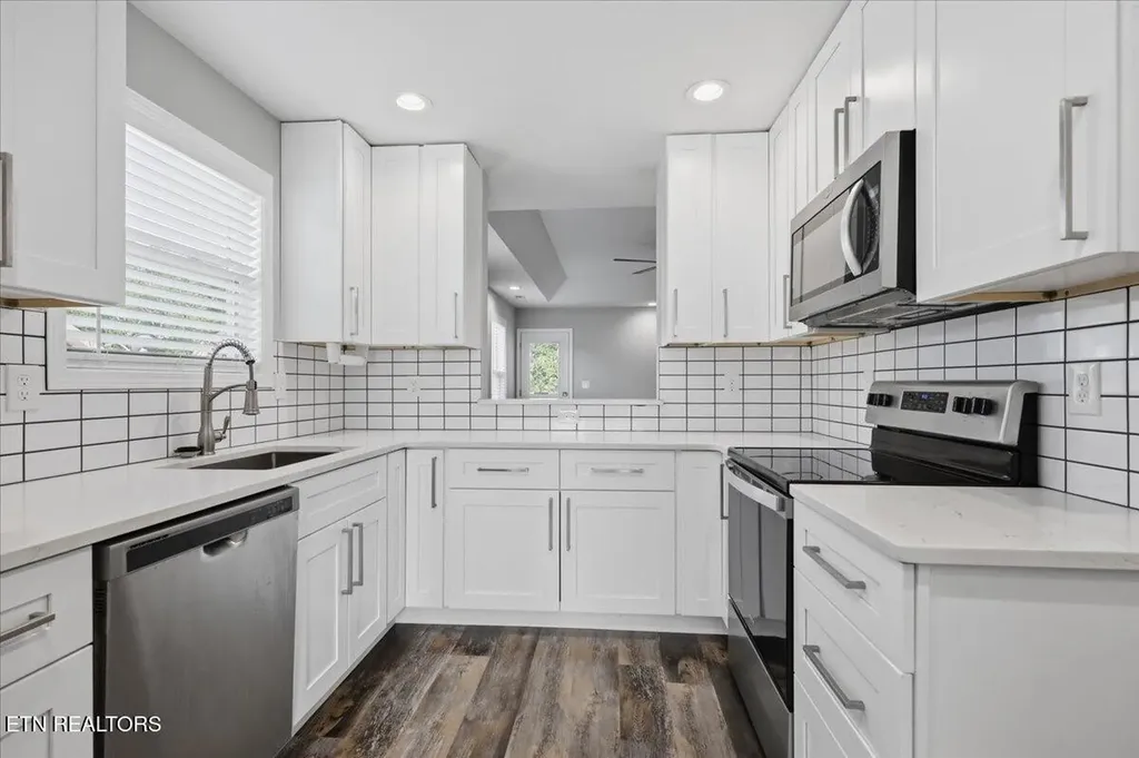 7727 Bell Stanley Road Powell TN 37849