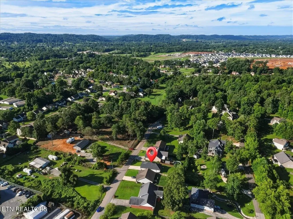 7727 Bell Stanley Road Powell TN 37849