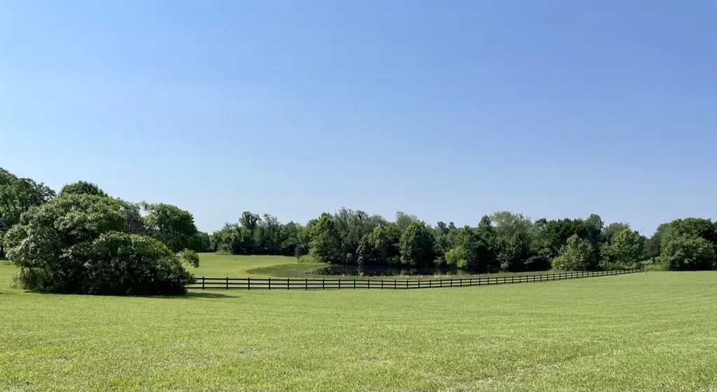 576 Womack Road Bethpage TN 37022