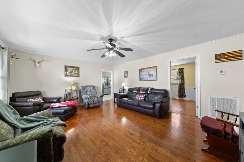755 Briar Pond Road Centerville TN 37033