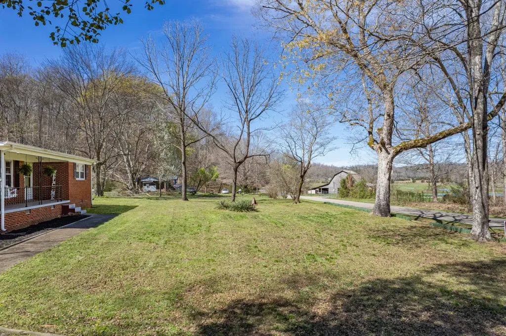 755 Briar Pond Road Centerville TN 37033