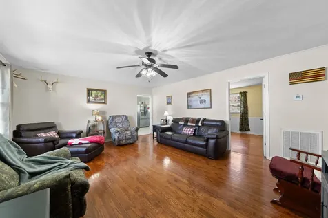 755 Briar Pond Road Centerville TN 37033
