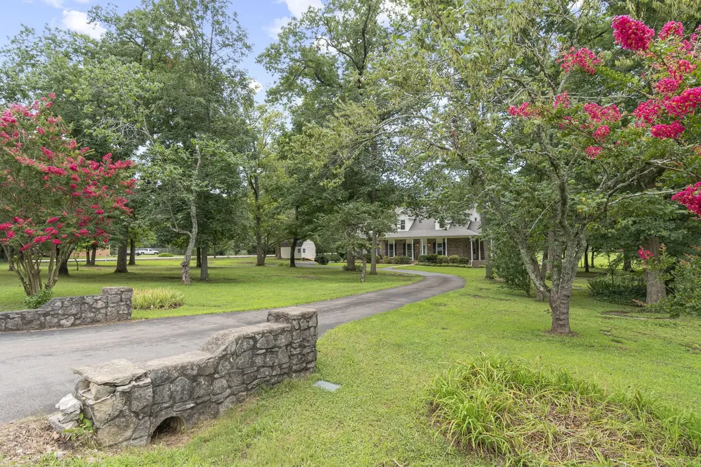 1052 Pleasant Run Road Smyrna TN 37167