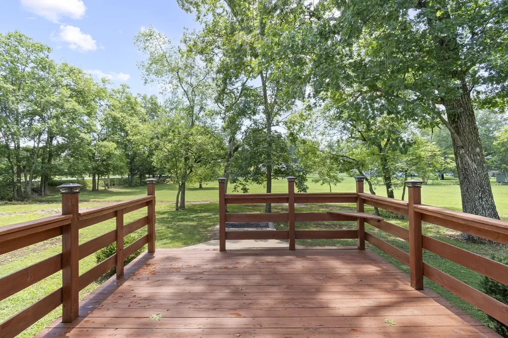 1052 Pleasant Run Road Smyrna TN 37167
