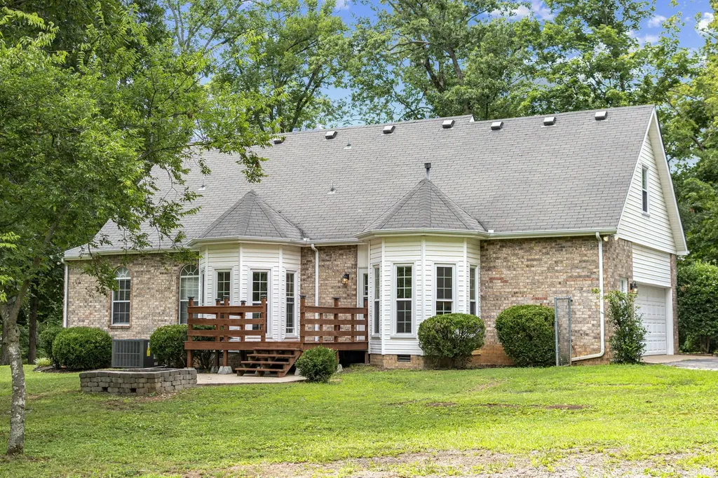 1052 Pleasant Run Road Smyrna TN 37167