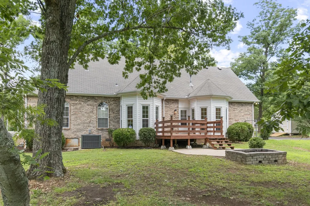 1052 Pleasant Run Road Smyrna TN 37167