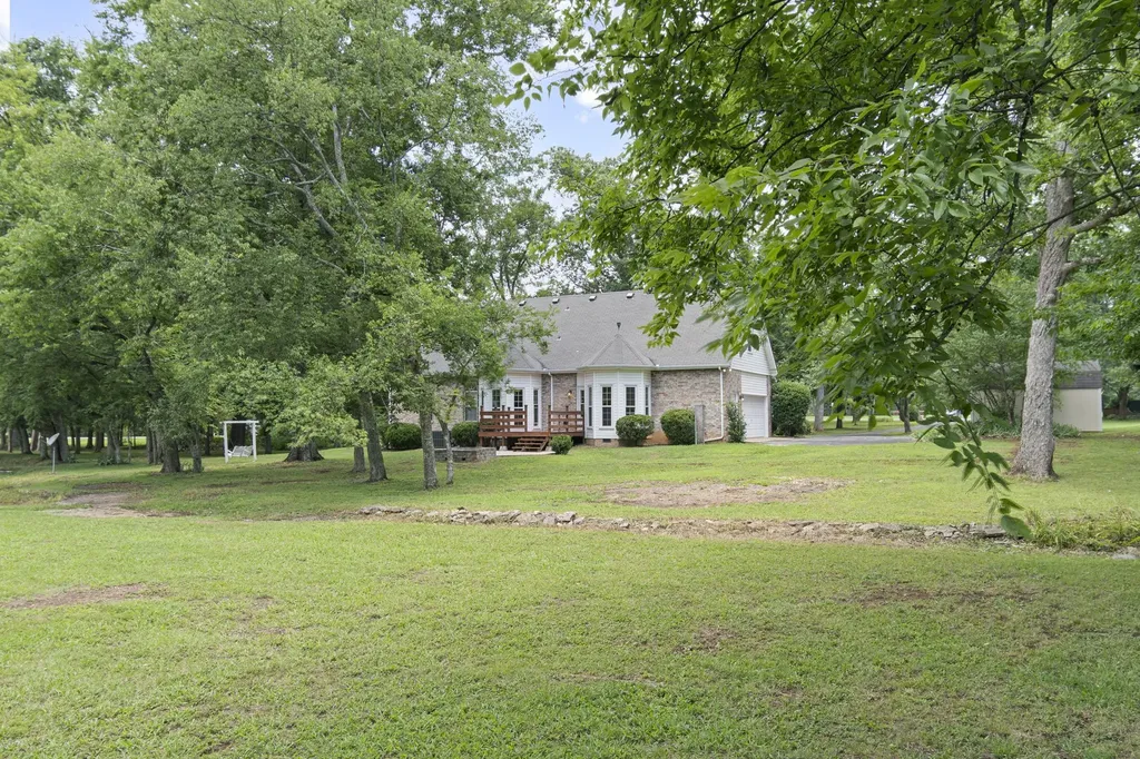 1052 Pleasant Run Road Smyrna TN 37167