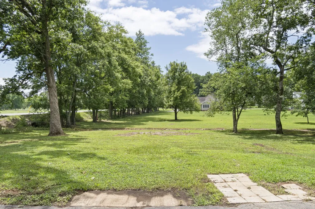 1052 Pleasant Run Road Smyrna TN 37167
