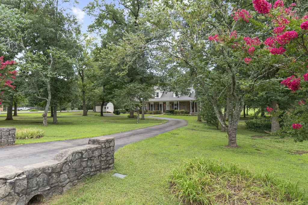 1052 Pleasant Run Road Smyrna TN 37167