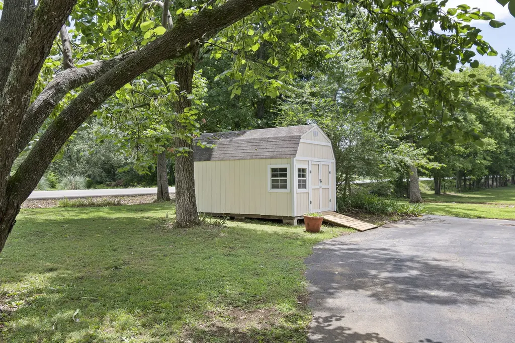 1052 Pleasant Run Road Smyrna TN 37167