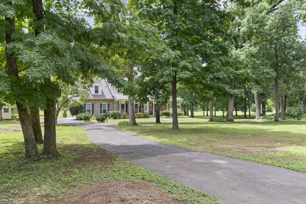 1052 Pleasant Run Road Smyrna TN 37167