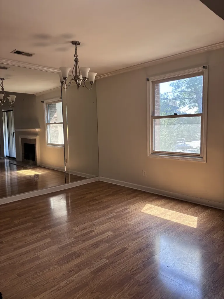 136 Hillsboro Place Nashville TN 37215
