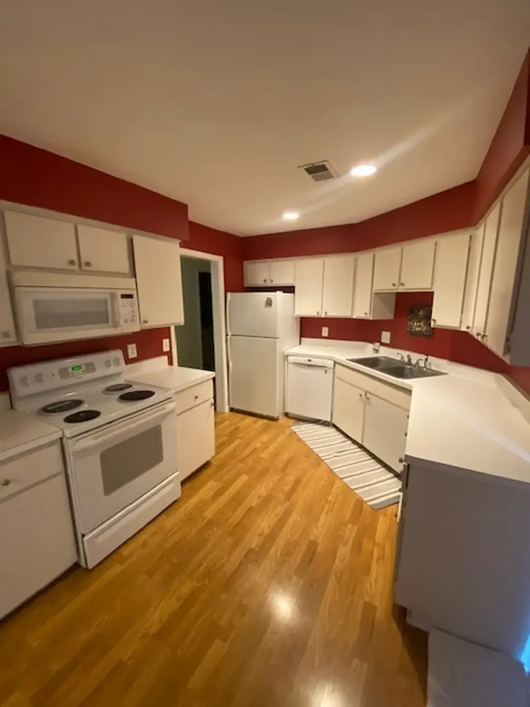 136 Hillsboro Place Nashville TN 37215