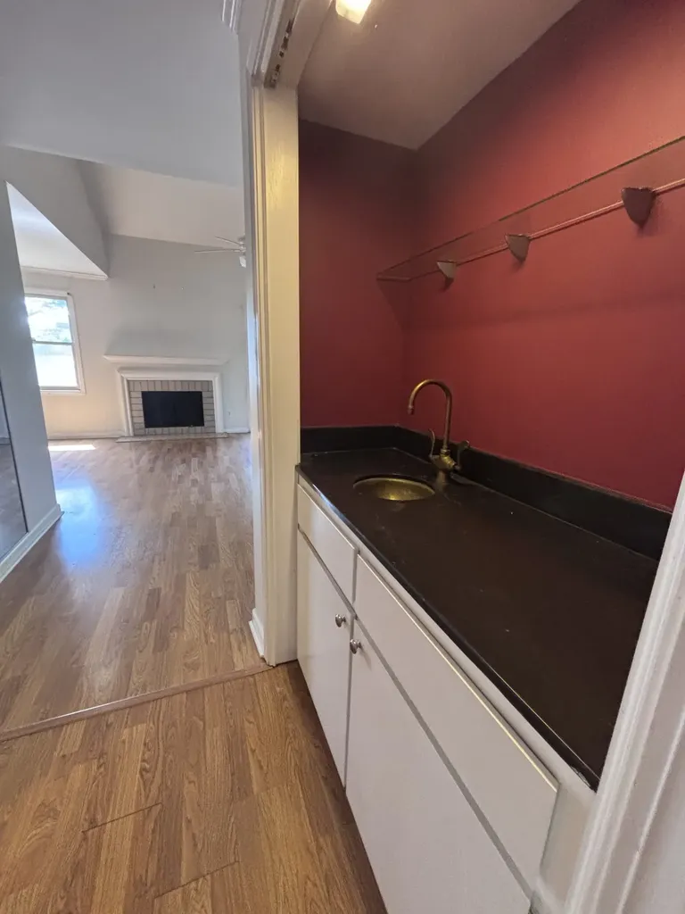 136 Hillsboro Place Nashville TN 37215