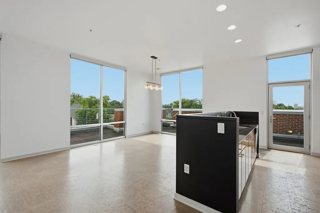 926 Woodland Street Nashville TN 37206