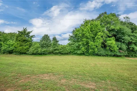 1442 East Piney Road Dickson TN 37055