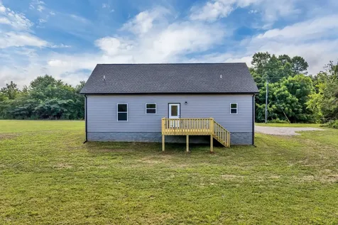 1442 East Piney Road Dickson TN 37055