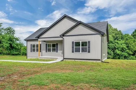 1442 East Piney Road Dickson TN 37055