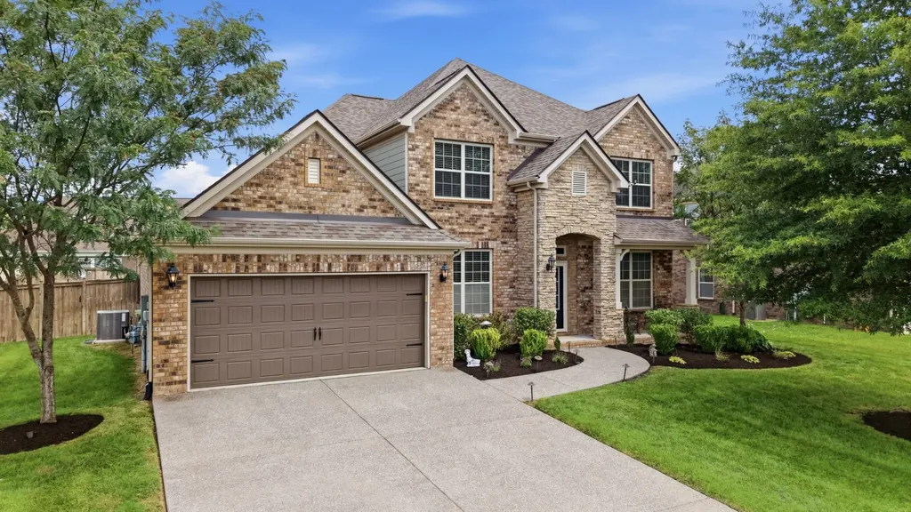 1045 Brixworth Drive Thompsons Station TN 37179