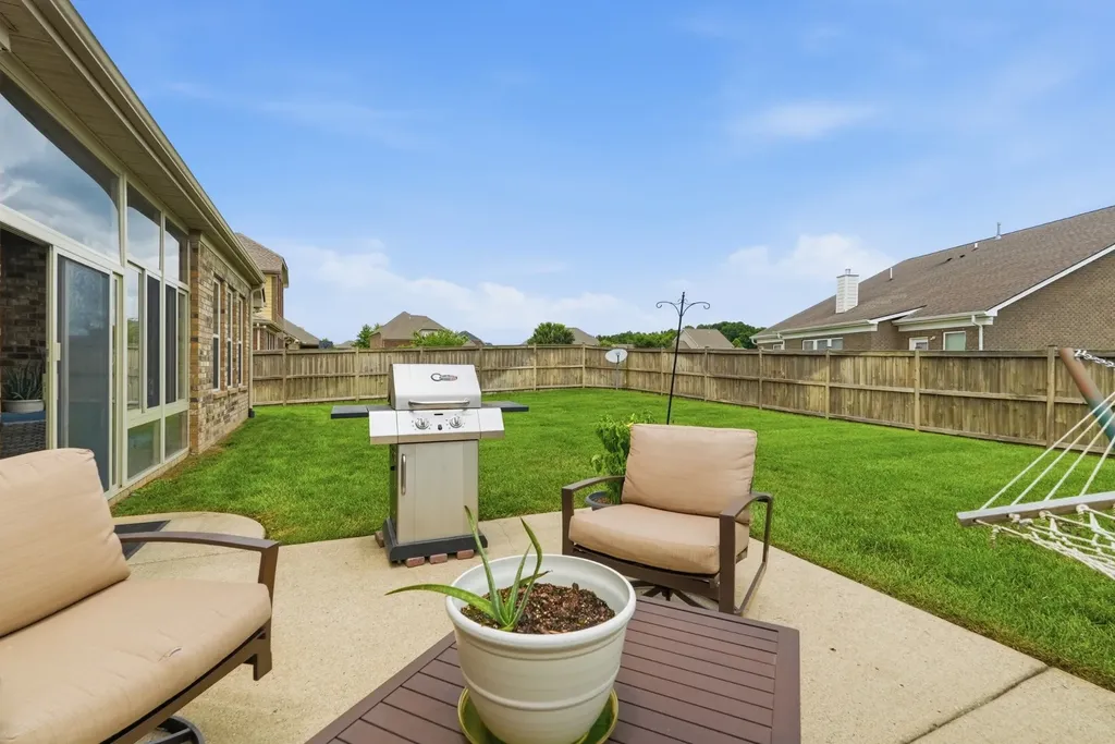1045 Brixworth Drive Thompsons Station TN 37179