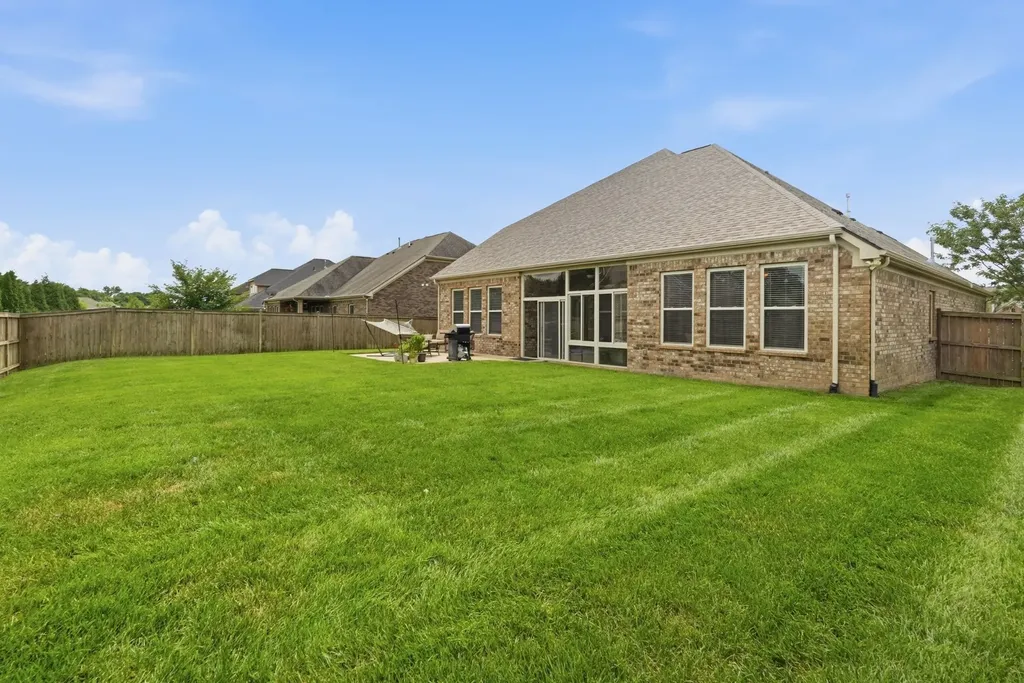 1045 Brixworth Drive Thompsons Station TN 37179