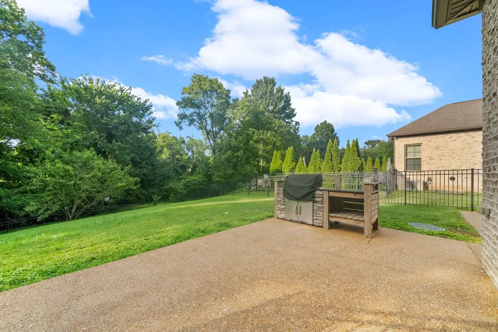 243 Laycrest Drive Mount Juliet TN 37122
