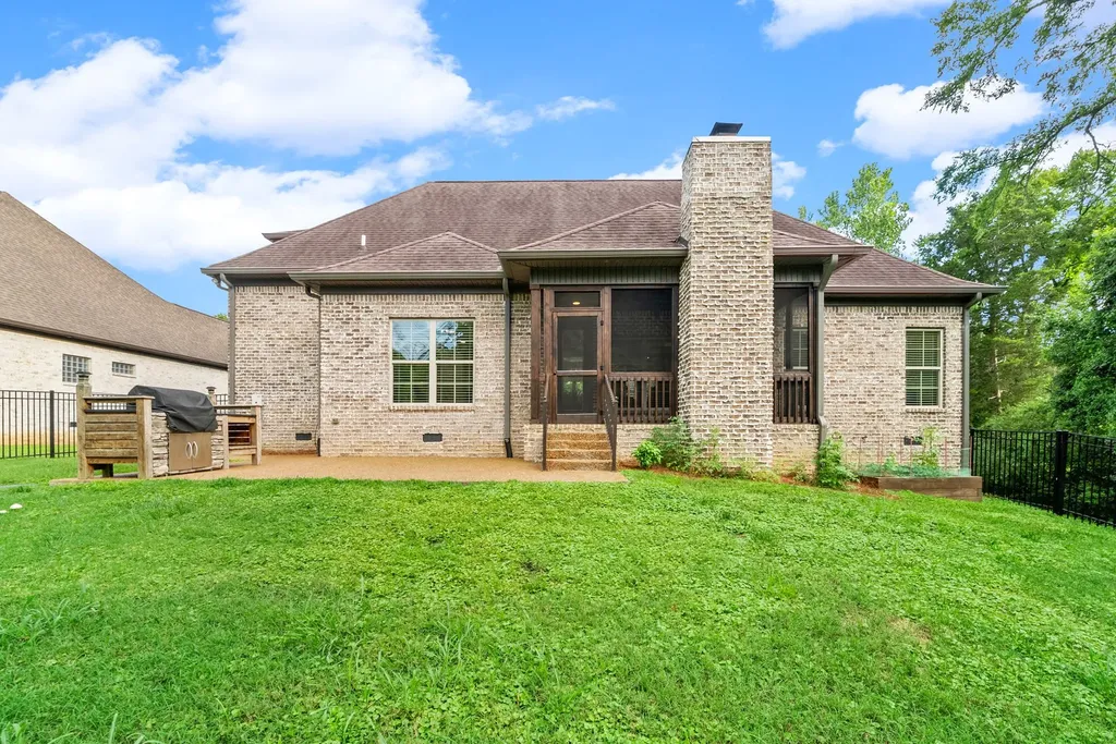 243 Laycrest Drive Mount Juliet TN 37122