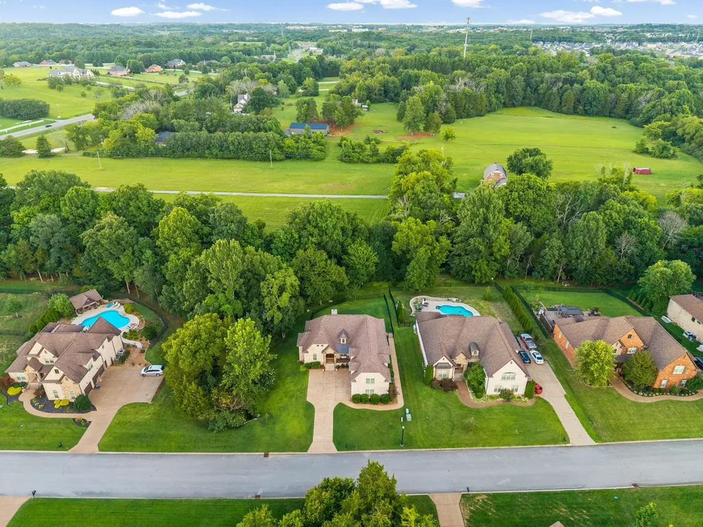 243 Laycrest Drive Mount Juliet TN 37122