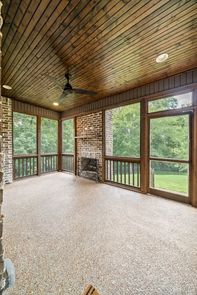 243 Laycrest Drive Mount Juliet TN 37122