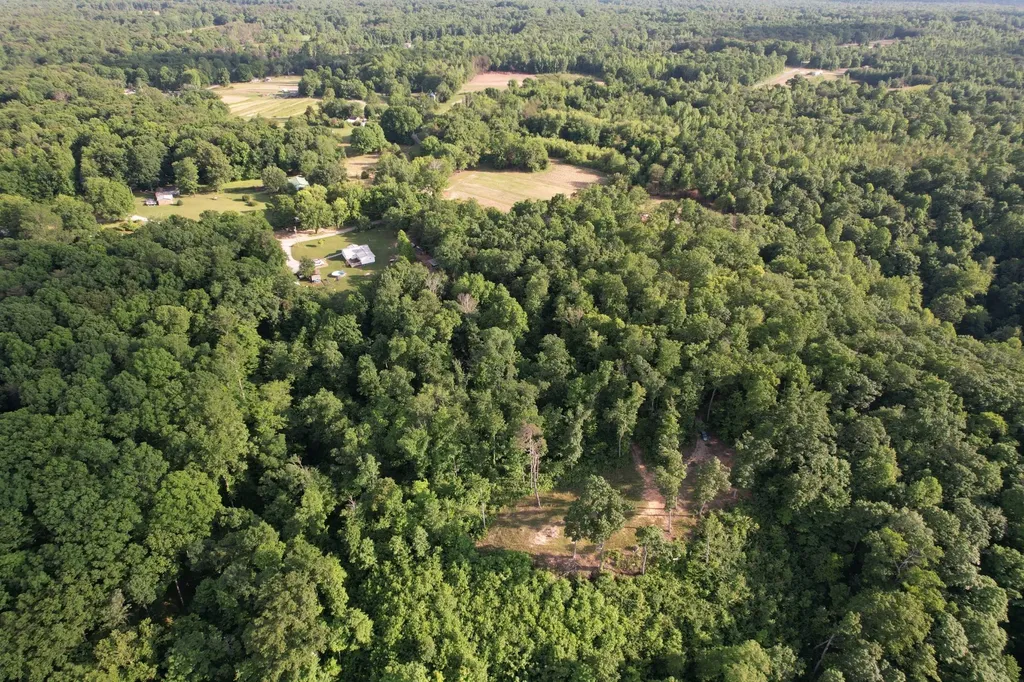 3 Blackberry Road Beersheba Springs TN 37305