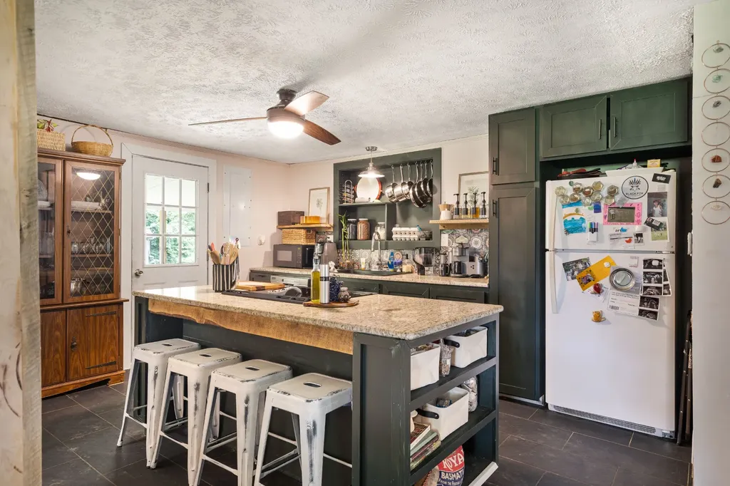 456 Billingsley Street Spencer TN 38585